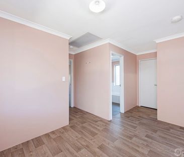 Pretty in pink - Photo 6