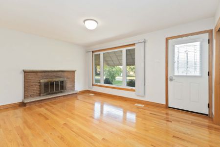 For Lease - 61 Delaware Street Unit# Upper, Middlesex Centre, Ontario - Photo 3