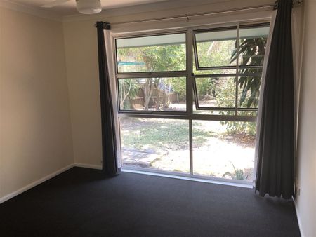 5 School Road, Elimbah QLD 4516 - House For Rent - $540 | Domain - Photo 2