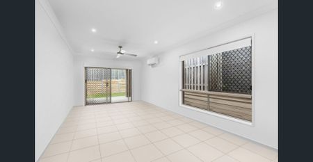 Charming Family Home in Flagstone - Photo 5