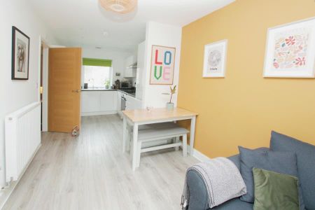 2 bedroom terraced house to rent - Photo 5