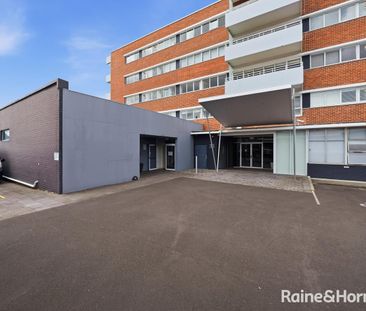 Furnished, Private and Secure Apartment - Photo 3