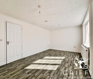 Monarch Close, Tilbury, RM18 - Photo 3