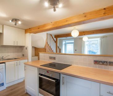 2 bedroom end of terrace house to rent - Photo 6