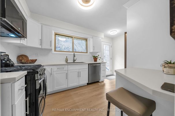 Detached Home For Lease | X8133716 - Photo 1