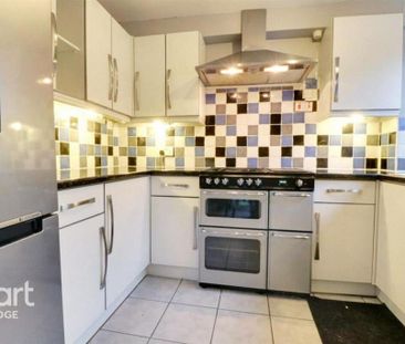 3 bedroom terraced house to rent - Photo 1