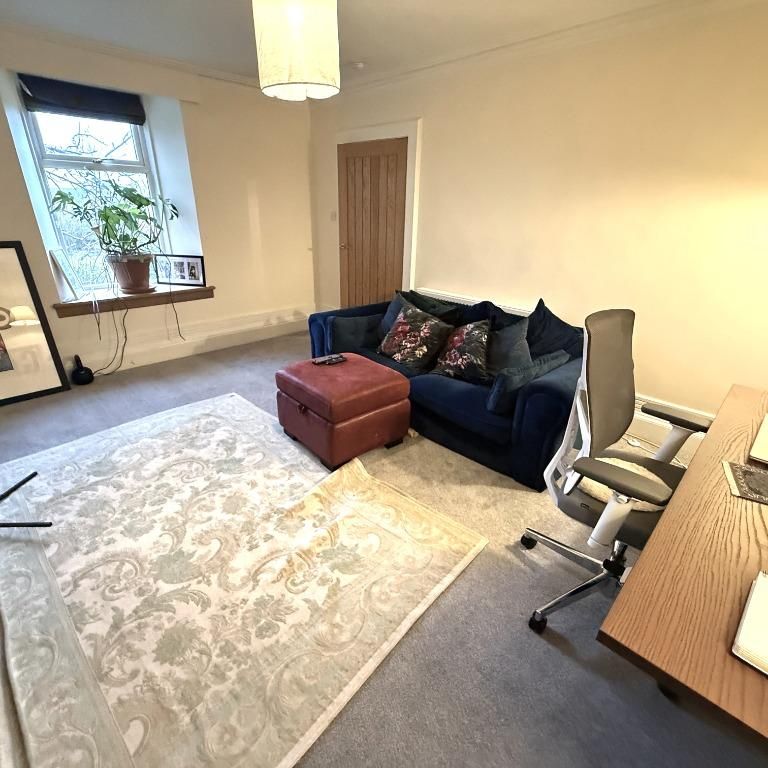 4 bedroom detached house to rent - Photo 1