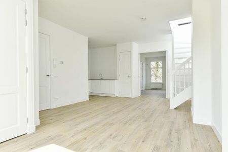 Appartement te huur: Johannes Verhulststraat 109-3 1071 MZ Amsterdam - Photo 2