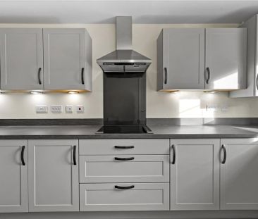 4 bedroom semi-detached house to rent - Photo 2