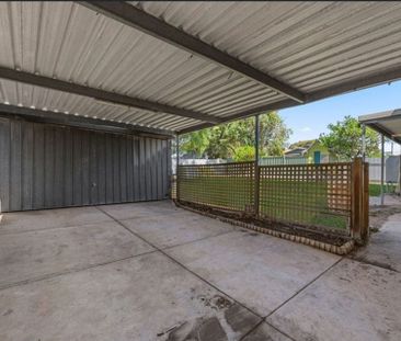 Spacious Family Home with Large Yard in Christie Downs - Photo 3