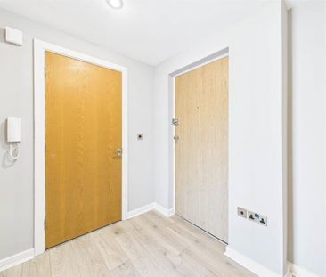 3 bedroom apartment to rent - Photo 4