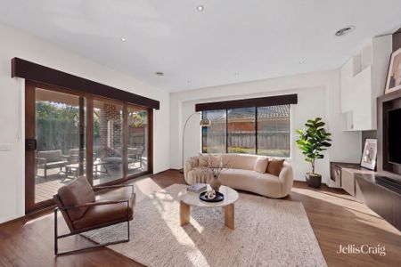 8 Lawson Street, Balwyn North VIC 3104 - House For Rent | Domain - Photo 5