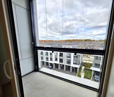 For Lease - 3250 Carding Mill Trail Unit# 516, Oakville, Ontario - Photo 2