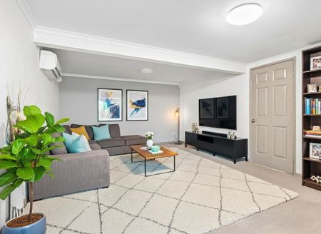 Beautiful Renovated High set Home with Space & Style! - Photo 3