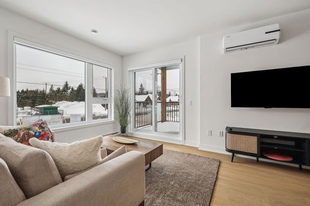 LÀ OÙ LA VIE MODERNE RENCONTRE LA BEAUTÉ NATURELLE - Photo 1