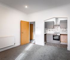 Victoria Grove, Southsea - Photo 1