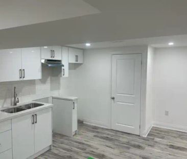 Stylish 2-Bedroom Basement Apartment | Quiet Family Neighbourhood i... - Photo 1