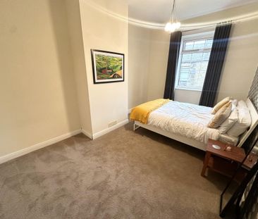 4 bedroom end of terrace house to rent - Photo 6