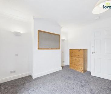 4 bedroom Terraced House To Let - Photo 4