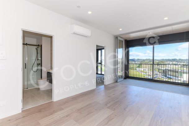 Modern 2 Bedrooms and 2 Baths + Car park - Photo 1