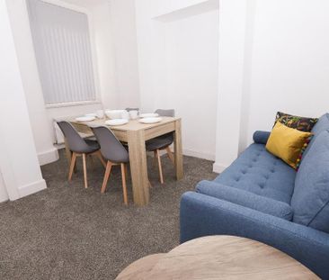 4 bedroom terraced house to rent - Photo 4