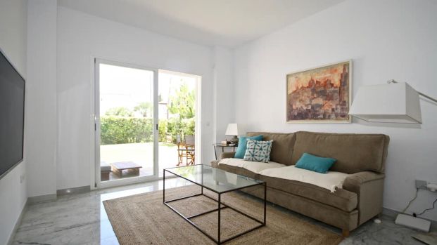 Casa adosada de alquiler en Albatros-ur Bahia Marbell, 4, Bahía de Marbella - Photo 1