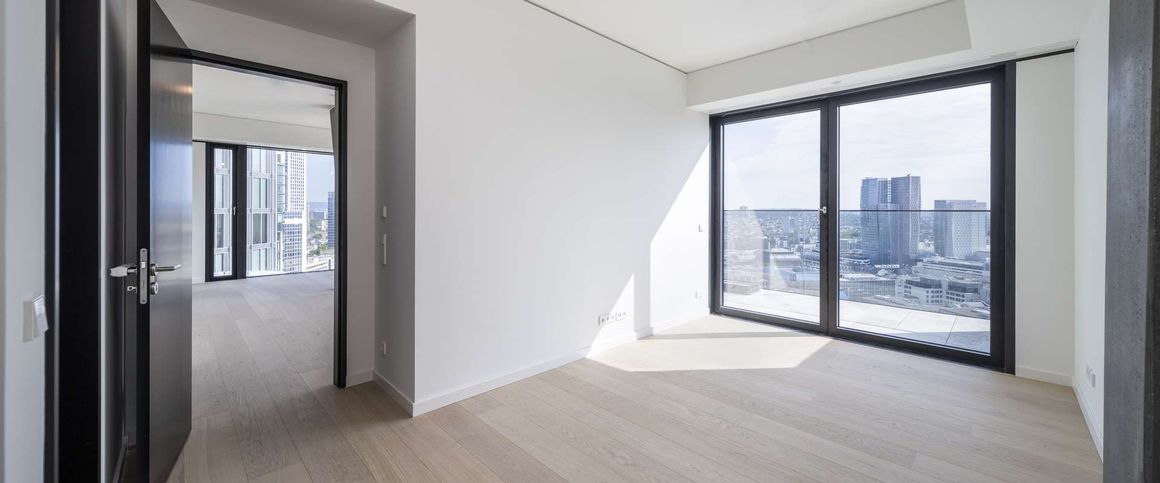 OMNITURM: Luxuriöses Apartment mit Blick auf die funkelnden Lichter der Stadt - Foto 1