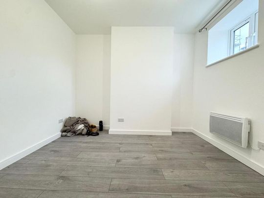 3 bedroom apartment to rent - Photo 1