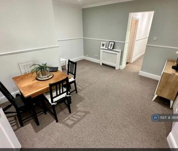 3 bedroom flat to rent - Photo 2