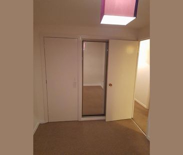 2 bedroom semi-detached house to rent - Photo 5