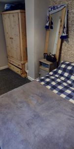 4 bedroom flat to rent - Photo 3