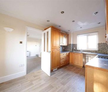 Falcon Way, Beck Row, Bury St Edmunds, Suffolk, IP28 - Photo 4