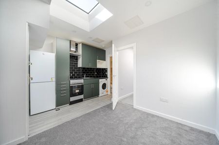 1 Bed Flat, C, SE25 - Photo 4