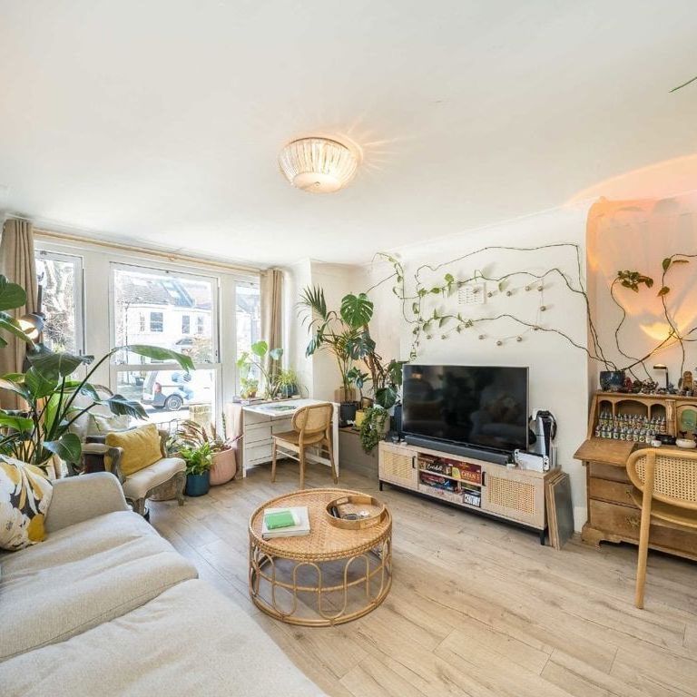 Earlsfield Road, SW18 3DS, London - Photo 1