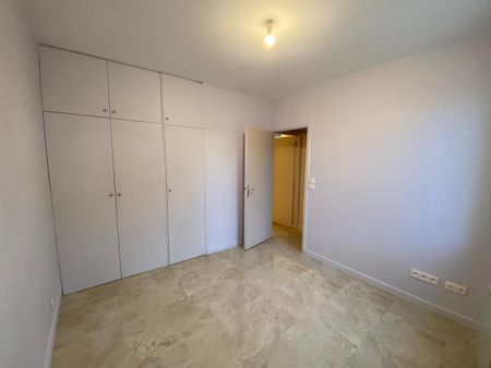 Location Appartement 2 pièces 57m² MONTAUBAN 82000 - Photo 3