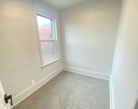 275 Bronson Avenue - 2 - Photo 4