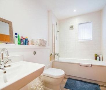 Hawthorne Drive, Kirkby, L33 8WW - Photo 3