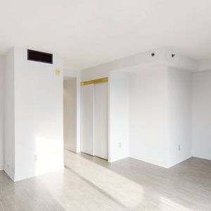 All Inclusive Studio - Centretown - November Move In - Photo 2