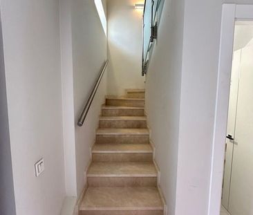 Luxury Townhouse for rent in Nueva Andalucia, Andalusia - Photo 3