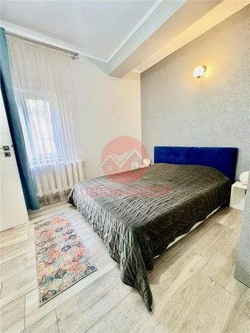 Apartament 2 Camere Semidecomandat de Închiriat Faleza Nord - Fotografie 2