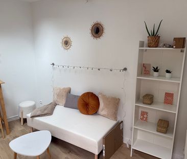 Location Appartement 2 pièces 16m² - Photo 2