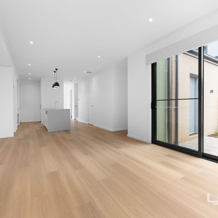 STUNNING BRAND NEW PROPERTY - Photo 1