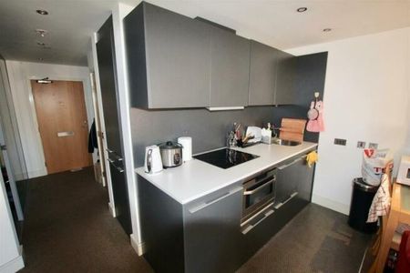 2 bedroom flat to rent - Photo 4