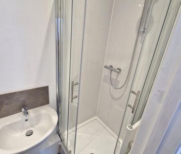 1 bedroom in a house share to rent - Photo 6