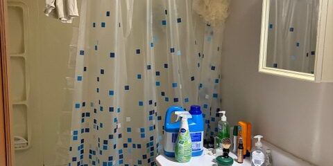 MAGNIFIQUE 41/2 (JUILLET) SITUÉ AU 3E ÉTAGE DANS UN IMMEUBLE ANCESTRAL - Photo 3