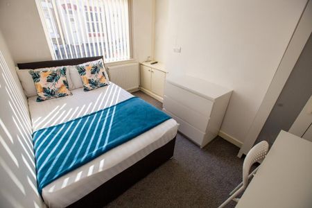 3 bedroom terraced house to rent - Photo 5