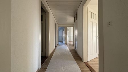 MODERN, BRIGHT AND FAMILY-FRIENDLY - Photo 4