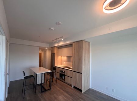 For Lease - 8 Beverley Glen Boulevard Unit# 902, Vaughan, Ontario - Photo 5