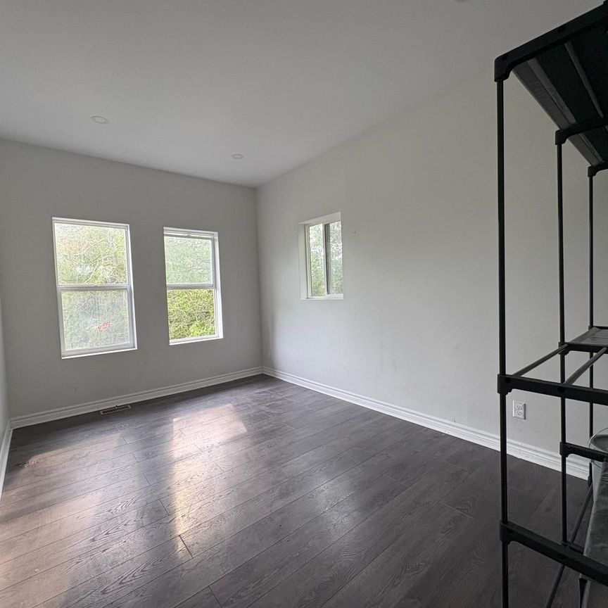 For Lease - 35 Duncombe Boulevard Unit# 2B, Toronto, Ontario - Photo 1
