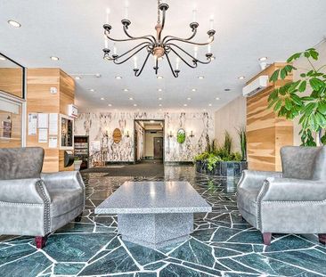 135 East Sherbrooke street, Montréal, QC - Photo 2